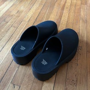 Jeffrey Campbell clog dupes